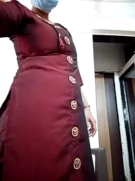 Love Foreverr12 online show from 13, 10, 2025