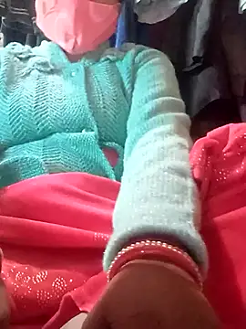 Snapshot of NEHAHOT143 chatting on 17, 12, 2025 NEHAHOT143 online show from 17, 12, 2025