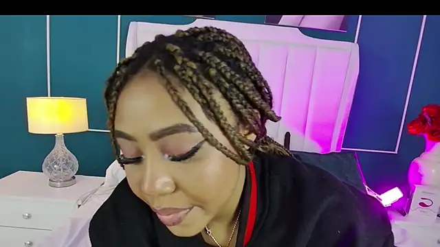 Snapshot of AngelaRoberts chatting on 14, 10, 2025 AngelaRoberts online show from 14, 10, 2025