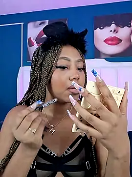 Snapshot of AngelaRoberts chatting on 16, 10, 2025 AngelaRoberts online show from 16, 10, 2025