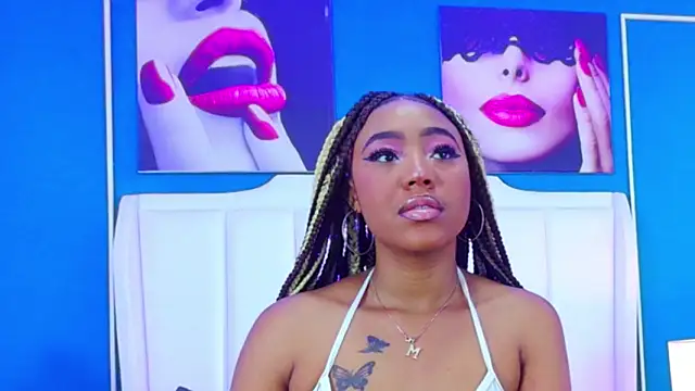 Snapshot of AngelaRoberts chatting on 3, 11, 2025 AngelaRoberts online show from 3, 11, 2025