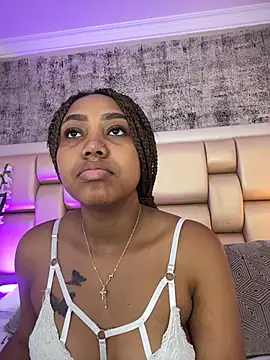 Snapshot of AngelaRoberts chatting on 25, 2, 2026 AngelaRoberts online show from 25, 2, 2026