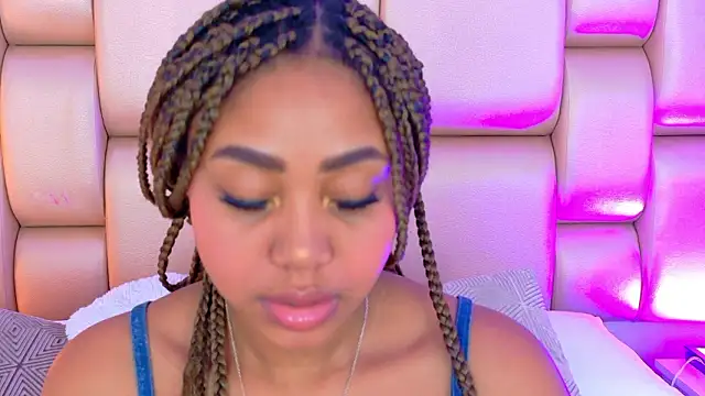 Snapshot of AngelaRoberts chatting on 3, 3, 2026 AngelaRoberts online show from 3, 3, 2026