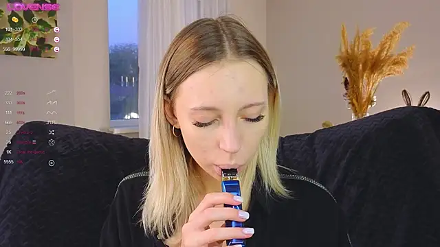 Snapshot of NyxaThorn chatting on 16, 10, 2025 NyxaThorn online show from 16, 10, 2025