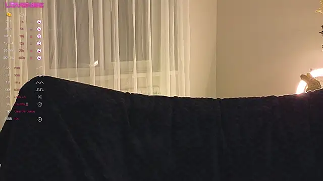 Snapshot of NyxaThorn chatting on 27, 10, 2025 NyxaThorn online show from 27, 10, 2025