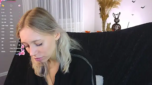 Snapshot of NyxaThorn chatting on 2, 11, 2025 NyxaThorn online show from 2, 11, 2025