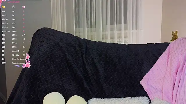 NyxaThorn online show from 30, 11, 2025