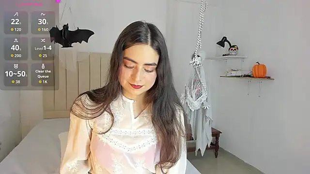 sashaa petit online show from 31, 10, 2025