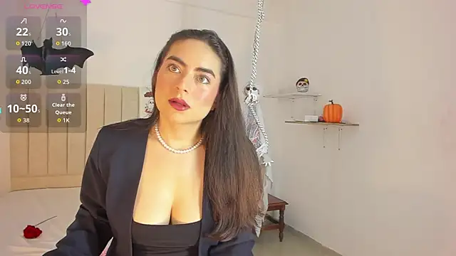 sashaa petit online show from 1, 11, 2025