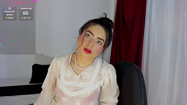 sashaa petit online show from 11, 11, 2025