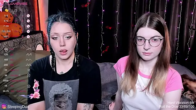 Snapshot of Threesomebabes chatting on 24, 10, 2025 Threesomebabes online show from 24, 10, 2025