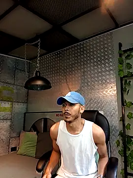 Snapshot of MarcusRain_ chatting on 23, 2, 2026 MarcusRain online show from 23, 2, 2026