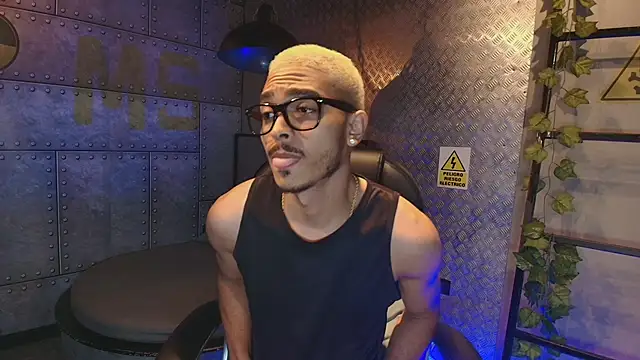 Snapshot of MarcusRain_ chatting on 5, 3, 2026 MarcusRain online show from 5, 3, 2026