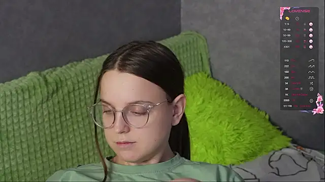 Snapshot of Violetwin chatting on 26, 2, 2026 Violetwin online show from 26, 2, 2026