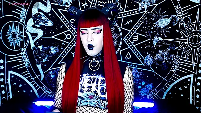 Snapshot of naomi_satan chatting on 28, 10, 2025 naomi satan online show from 28, 10, 2025