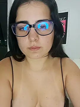 Snapshot of CutteGirl99 chatting on 14, 9, 2025 CutteGirl99 online show from 14, 9, 2025