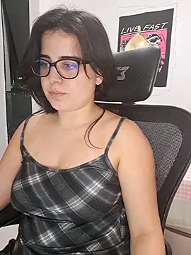 Snapshot of CutteGirl99 chatting on 25, 9, 2025 CutteGirl99 online show from 25, 9, 2025