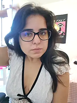 Snapshot of CutteGirl99 chatting on 25, 9, 2025 CutteGirl99 online show from 25, 9, 2025