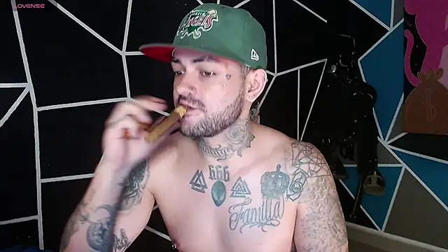 nicolastorres99 online show from 28, 10, 2025