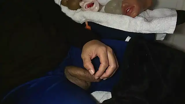 Snapshot of GRiZZLYBONE chatting on 11, 2, 2026 GRiZZLYBONE online show from 11, 2, 2026