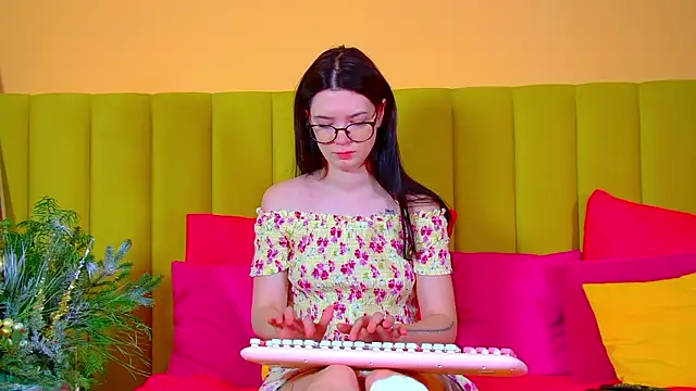 MelissaMays online show from 16, 12, 2025