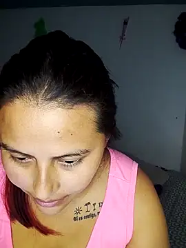 Snapshot of yelezia chatting on 9, 10, 2025 yelezia online show from 9, 10, 2025