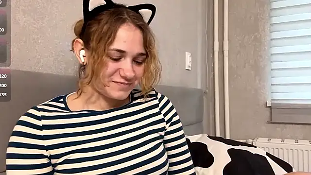 SunPunnyGirl online show from 22, 9, 2025