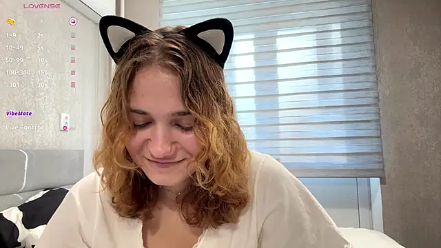SunPunnyGirl online show from 25, 9, 2025