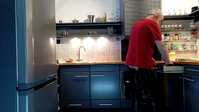 ewaldwillems99 online show from 5, 12, 2025