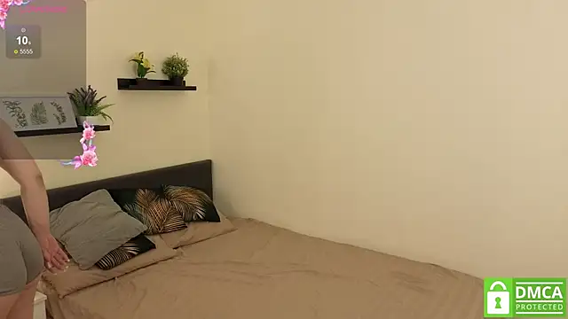 Bonnie Nunez online show from 18, 10, 2025