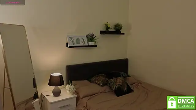 Bonnie Nunez online show from 21, 10, 2025