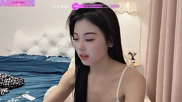 Snapshot of bao-bao- chatting on 11, 11, 2025 bao-bao- online show from 11, 11, 2025