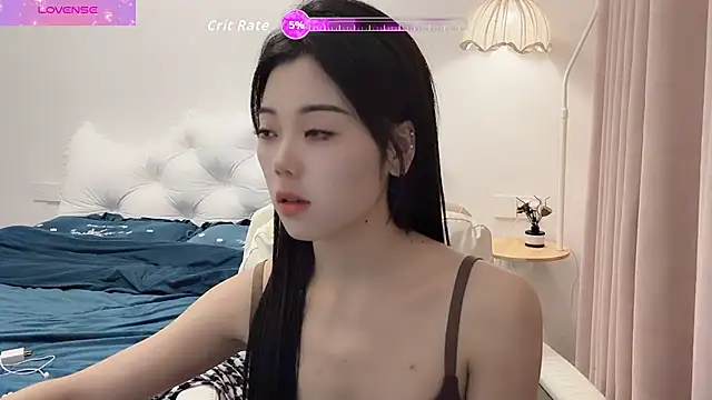 Snapshot of bao-bao- chatting on 12, 11, 2025 bao-bao- online show from 12, 11, 2025