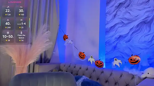 Snapshot of Aria_Mila chatting on 30, 10, 2025 Aria Mila online show from 30, 10, 2025