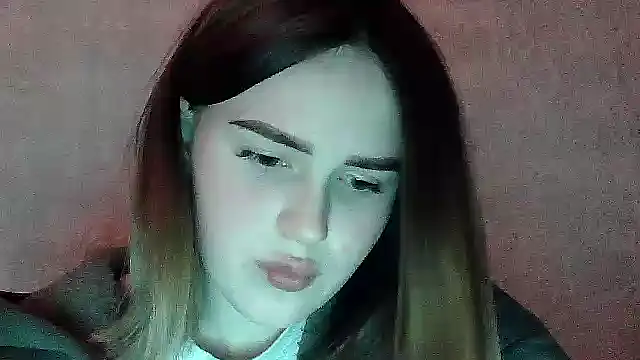 SweetLoraa online show from 13, 11, 2025