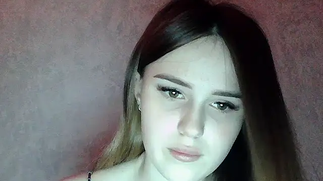 SweetLoraa online show from 2, 2, 2026