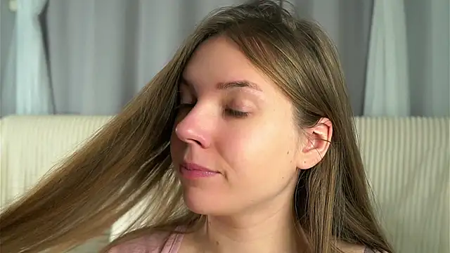 Snapshot of KarriBrownd chatting on 27, 10, 2025 KarriBrownd online show from 27, 10, 2025