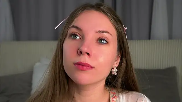 Snapshot of KarriBrownd chatting on 18, 11, 2025 KarriBrownd online show from 18, 11, 2025