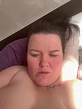 SunnyLeila2101 online show from 12, 3, 2026