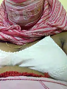 Snapshot of Tamilreethu chatting on 19, 11, 2025 Tamilreethu online show from 19, 11, 2025