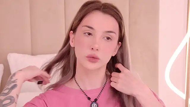 Snapshot of Nesolla chatting on 27, 3, 2026 Nesolla online show from 27, 3, 2026