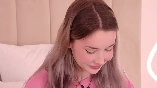 Snapshot of Nesolla chatting on 27, 3, 2026 Nesolla online show from 27, 3, 2026