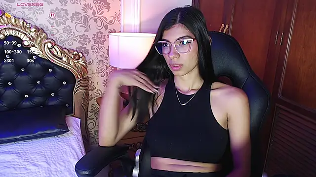 Snapshot of Lola_Pierce chatting on 25, 9, 2025 Lola Pierce online show from 25, 9, 2025