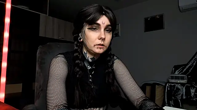 HighelikeGirl online show from 13, 10, 2025