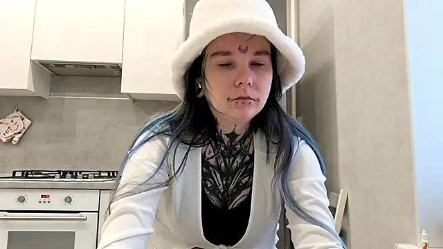 HighelikeGirl online show from 2, 2, 2026