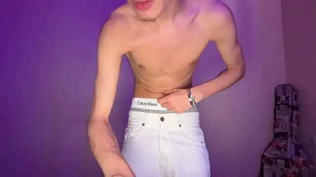 Snapshot of holydirt_luxeno1 chatting on 8, 2, 2026 holydirt luxeno1 online show from 8, 2, 2026