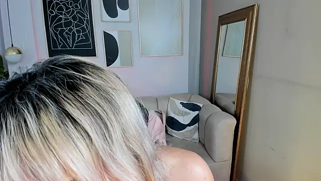 Snapshot of marie_bass chatting on 12, 2, 2026 marie bass online show from 12, 2, 2026