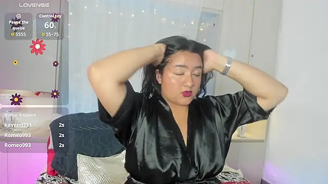 LilyWhitney online show from 31, 10, 2025