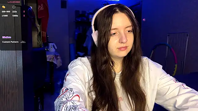 LauretteRagar online show from 3, 11, 2025