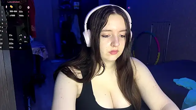 LauretteRagar online show from 5, 11, 2025